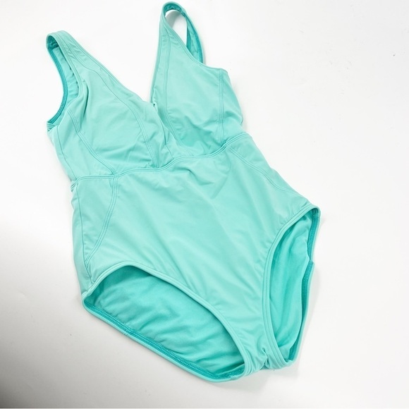 ✅ TOMMY BAHAMA LIGHT GREEN ONE PIECE SIZE MEDIUM - Picture 1 of 7